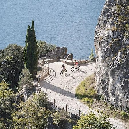 Me Ca - Appartamento Vacanze Riva del Garda Exterior photo