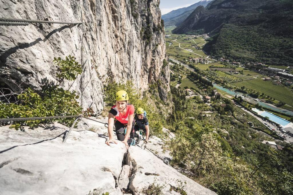 Me Ca - Appartamento Vacanze Riva del Garda Exterior photo